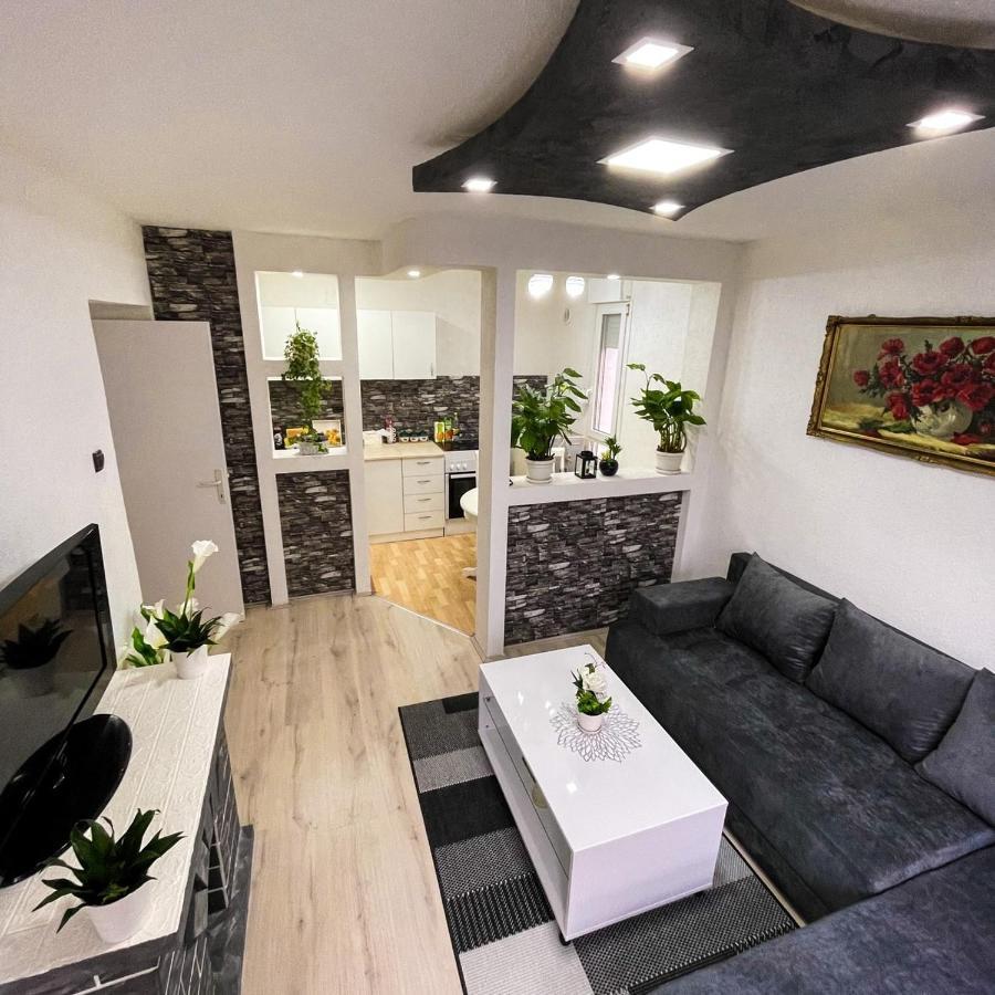 Apartment Tatjana ครากูเยวัตส์ ภายนอก รูปภาพ